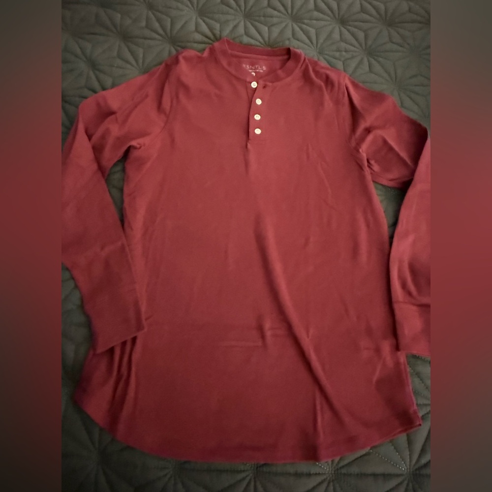 ESNTLS Long Sleeve Henley Shirt - M